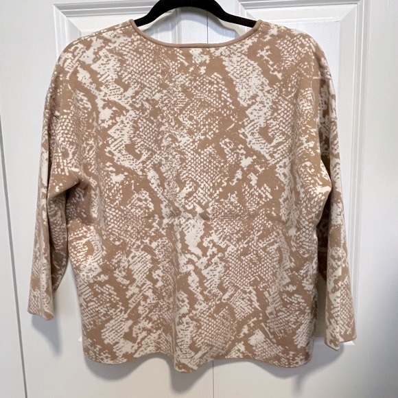 ANN TAYLOR FACTORY Modern Camel Snake Three-Quarter Sleeve Sweater - Women - Picture 3 of 6